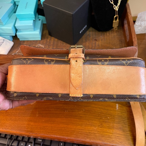 Authentic Vintage Louis Vuitton Monogram Crossbody Cartouchiere - Picture 4 of 15